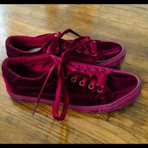 Burgundy tennis shoes